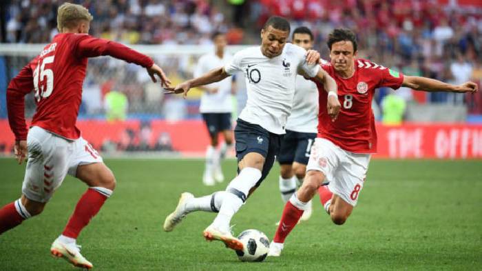 Soi k&egrave;o phạt g&oacute;c Ph&aacute;p vs Đan Mạch, 1h45 ng&agrave;y 4/6