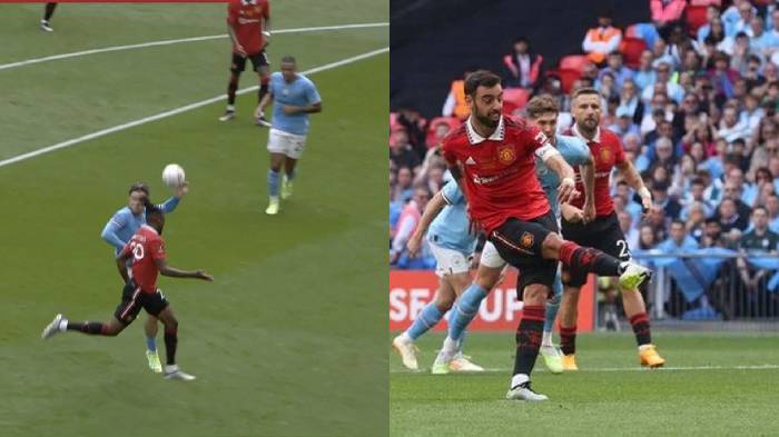 ' Pha b&oacute;ng Man City bị thổi phạt đền thực sự qu&aacute; khắc nghiệt'