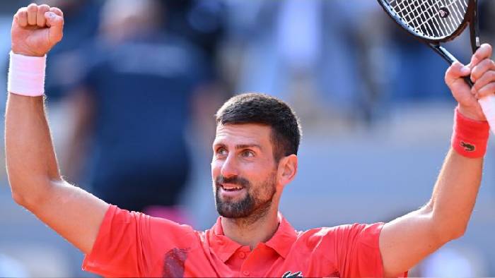 Djokovic ch&iacute;nh thức c&aacute;n mốc 100 chiến thắng tại Roland Garros