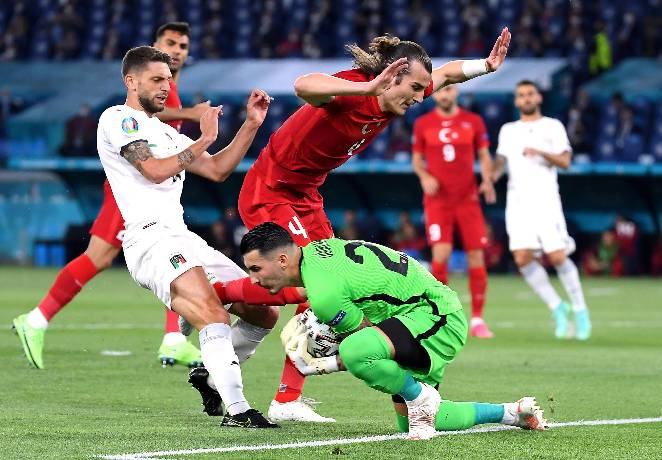 Ph&acirc;n t&iacute;ch k&egrave;o hiệp 1 Italia vs T&acirc;y Ban Nha, 2h ng&agrave;y 7/7