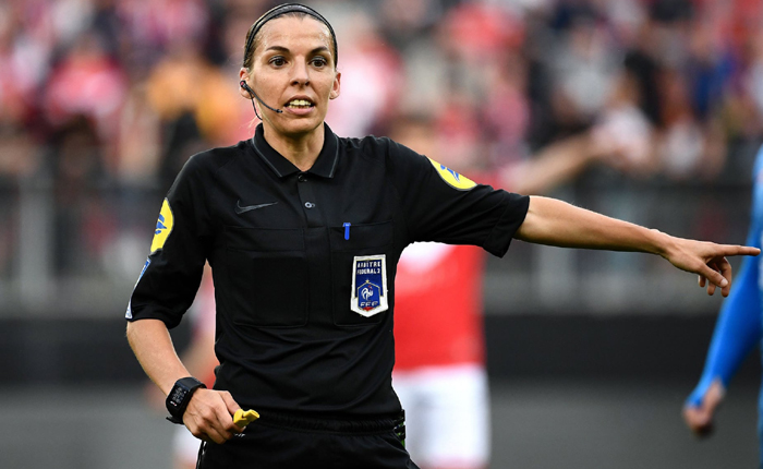 Trọng t&agrave;i nữ bắt ch&iacute;nh: Si&ecirc;u C&uacute;p ch&acirc;u &Acirc;u 2019 Liverpool vs Chelsea