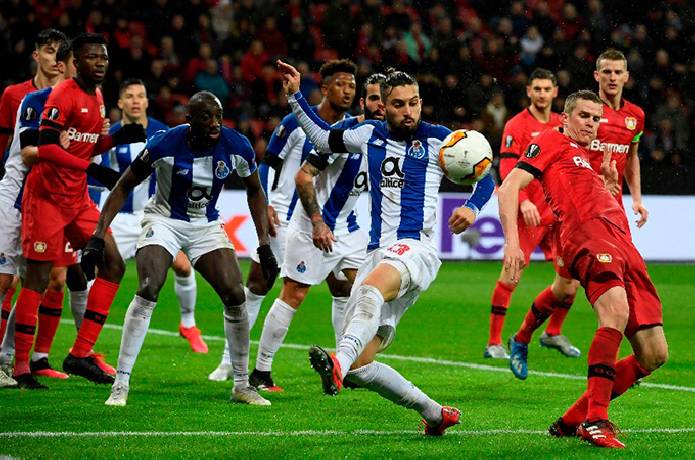 Soi k&egrave;o phạt g&oacute;c Porto vs Leverkusen, 2h ng&agrave;y 5/10