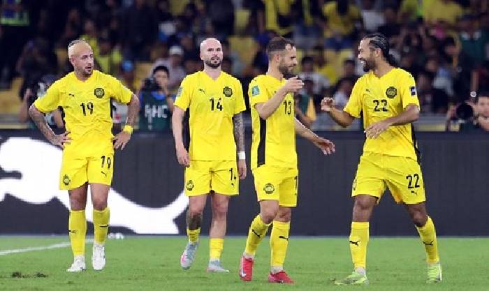 Malaysia triệu tập h&agrave;ng loạt cầu thủ nhập tịch d&ugrave; vừa nhận lệnh cấm từ FIFA