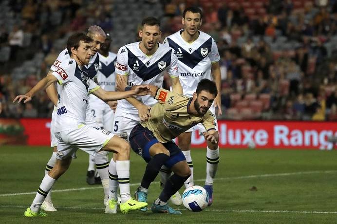 Ph&acirc;n t&iacute;ch k&egrave;o hiệp 1 Melbourne Victory vs Newcastle Jets, 15h45 ng&agrave;y 4/11