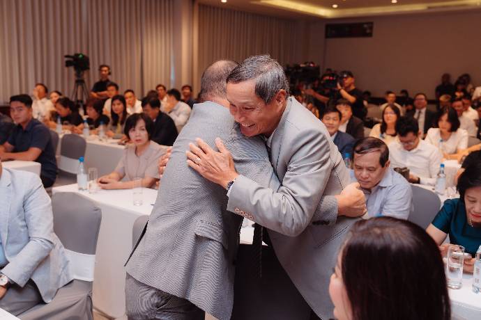 Phản ứng của &ocirc;ng Park Hang-seo sau khi HLV Mai Đức Chung chia tay tuyển nữ Việt Nam