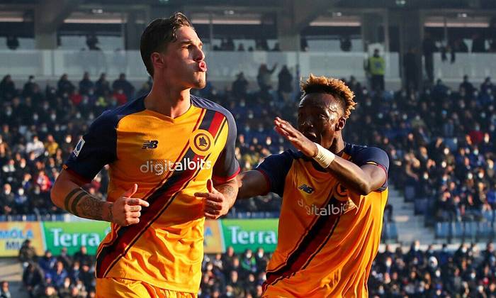 Soi k&egrave;o phạt g&oacute;c AC Milan vs AS Roma, 0h30 ng&agrave;y 7/1