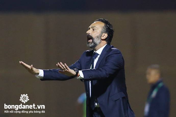 HLV Lopez kh&oacute; đ&ograve;i tiền Thanh H&oacute;a d&ugrave; được FIFA xử thắng kiện