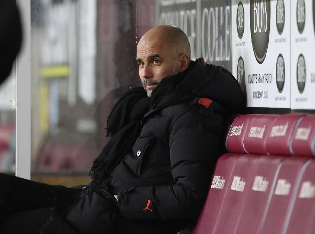 Man City bất bại trận thứ 20 li&ecirc;n tiếp, Pep Guardiola cảm ơn 1 cầu thủ