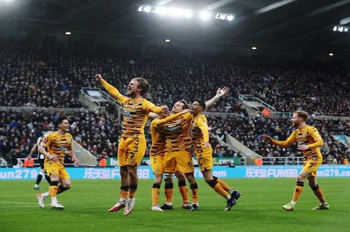 Nhận định, soi k&egrave;o Cambridge vs Luton, 00h30 ng&agrave;y 06/02