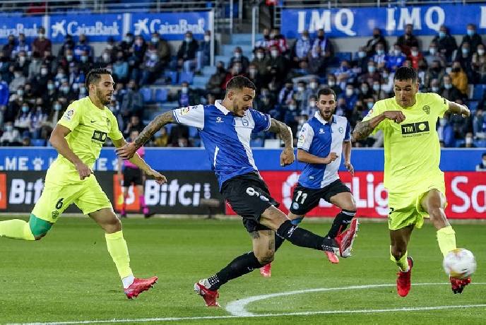 Ph&acirc;n t&iacute;ch k&egrave;o hiệp 1 Elche vs Alaves, 20h00 ng&agrave;y 5/2