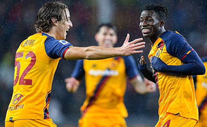 Soi k&egrave;o phạt g&oacute;c AS Roma vs Genoa, 21h ng&agrave;y 5/2