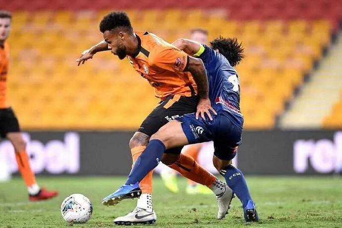 Soi k&egrave;o phạt g&oacute;c Central Coast vs Brisbane Roar, 13h05 ng&agrave;y 5/3