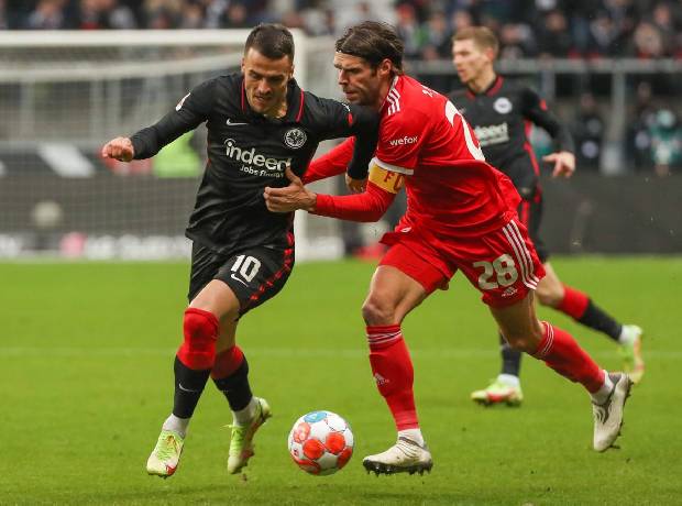 Soi k&egrave;o phạt g&oacute;c Eintracht Frankfurt vs Union Berlin, 23h00 ng&agrave;y 4/4