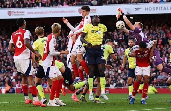 Si&ecirc;u m&aacute;y t&iacute;nh dự đo&aacute;n Southampton vs Arsenal, 2h00 ng&agrave;y 5/4