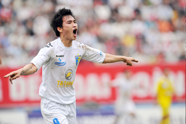 Top 10 cầu thủ ghi b&agrave;n nhiều nhất lịch sử V-League: C&ocirc;ng Vinh xếp thứ 3