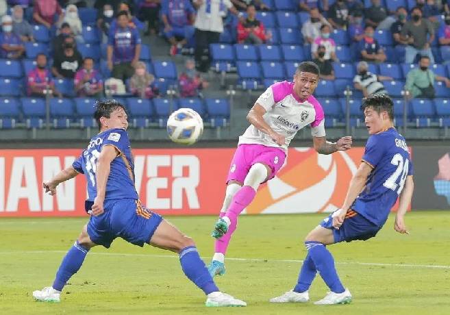Soi k&egrave;o phạt g&oacute;c Ulsan vs Gangwon, 17h30 ng&agrave;y 5/7