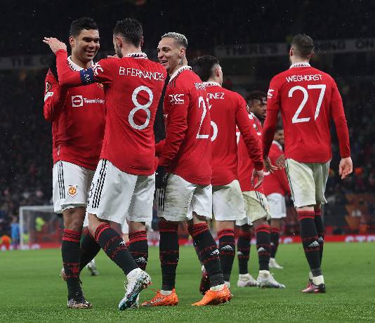 'Ng&ocirc;i sao đang l&ecirc;n' lỡ trận khai m&agrave;n EPL, Ten Hag muốn bổ sung tiền vệ 85 củ của Real