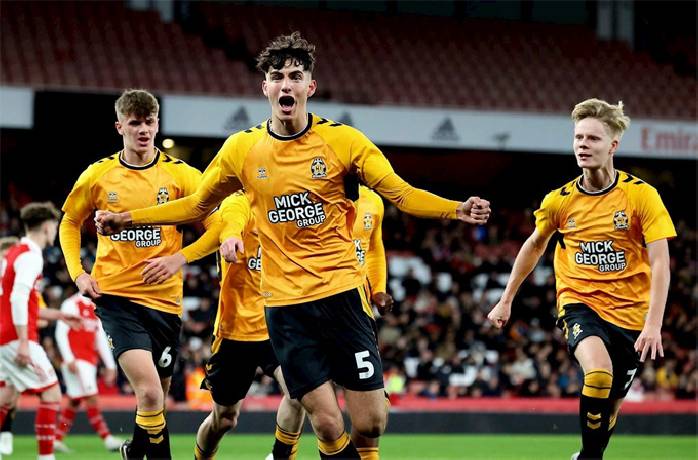 Nhận định, soi k&egrave;o Cambridge United vs Reading, 02h00 ng&agrave;y 5/9