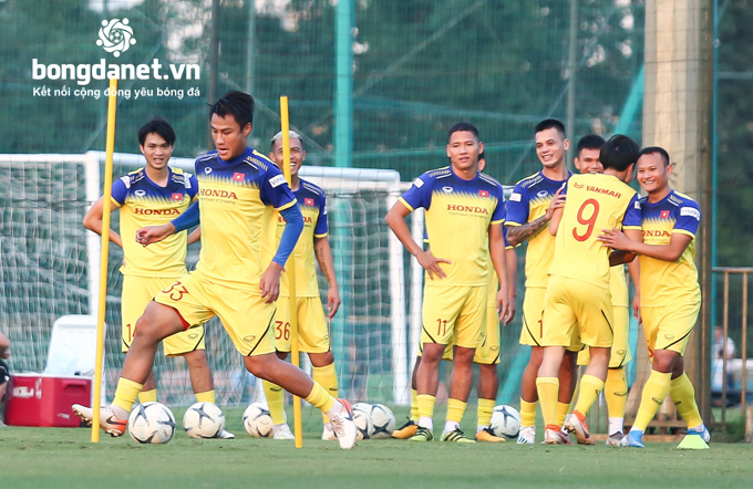 Mạc Hồng Qu&acirc;n bị gạch t&ecirc;n trước trận Việt Nam vs Malaysia