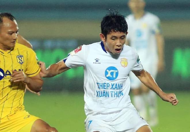 Hồng Duy l&ecirc;n mạng xin lỗi thầy sau vụ từ chối bắt tay