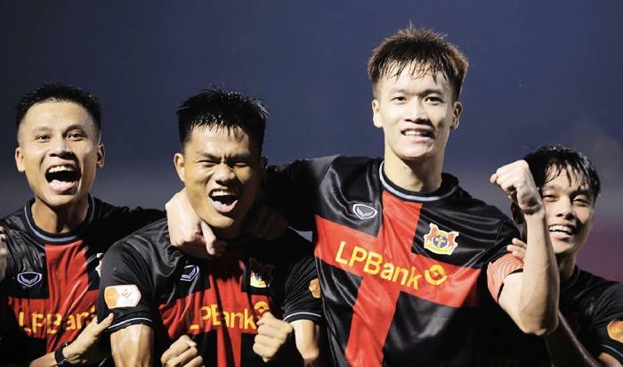 Nhận định, soi k&egrave;o Ninh B&igrave;nh vs S&ocirc;ng Lam Nghệ An, 18h00 ng&agrave;y 5/11: Kh&ocirc;ng ngon ăn