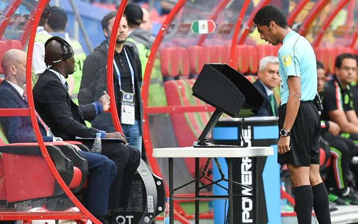 Asian Cup 2019 &lsquo;xe duy&ecirc;n&rsquo; với C&ocirc;ng nghệ VAR