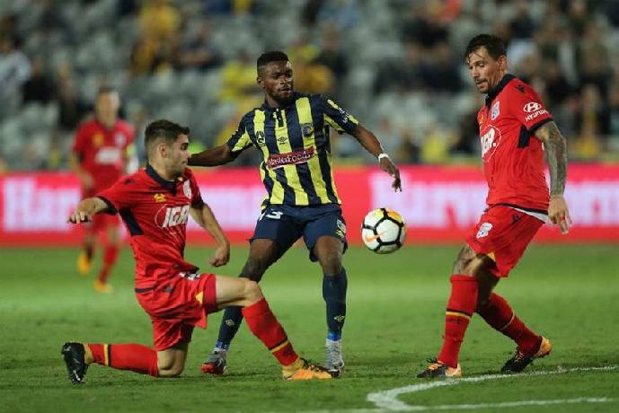 Soi k&egrave;o phạt g&oacute;c Central Coast vs Adelaide, 13h ng&agrave;y 7/1