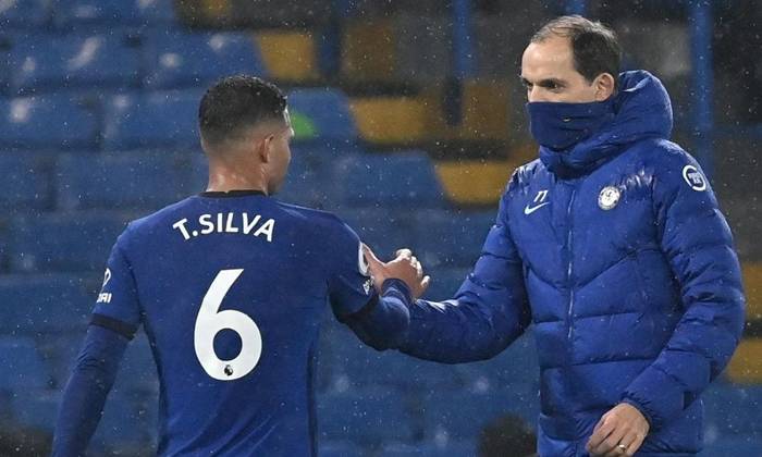 Chelsea trả gi&aacute; đắt cho chiến thắng Tottenham