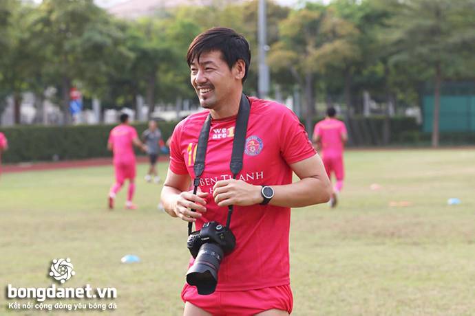 Ngoại binh 40 tuổi của S&agrave;i G&ograve;n 'ch&ecirc; bai' V-League