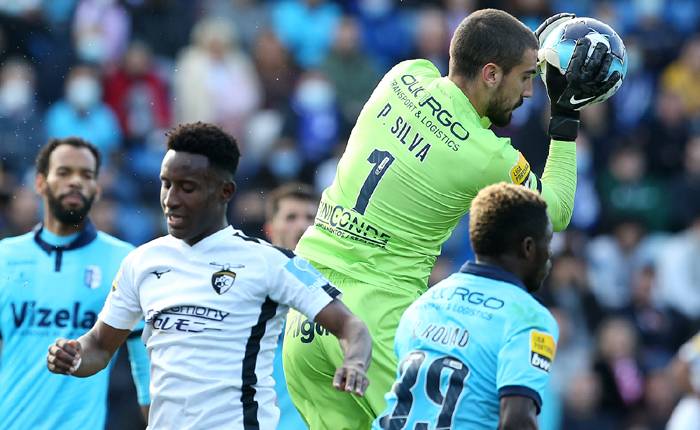 Nhận định, soi k&egrave;o Santa Clara vs Vizela, 3h30 ng&agrave;y 7/3