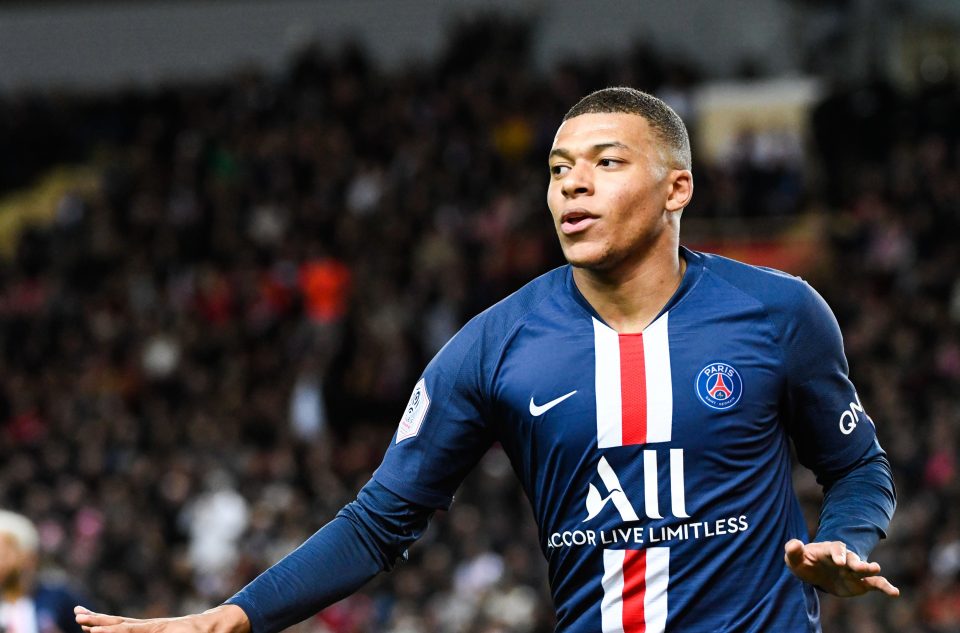 Lợi dụng Real Madrid, Kylian Mbappe &ldquo;vớ bẫm&rdquo; với PSG