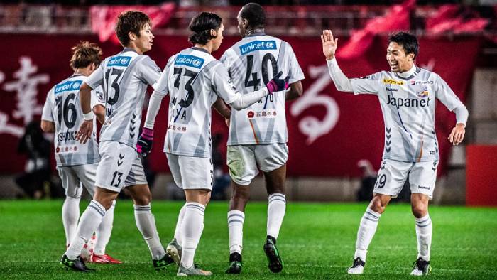 Nhận định, soi k&egrave;o Oita Trinita với V-Varen Nagasaki, 12h00 ng&agrave;y 6/5: Tin v&agrave;o cửa tr&ecirc;n