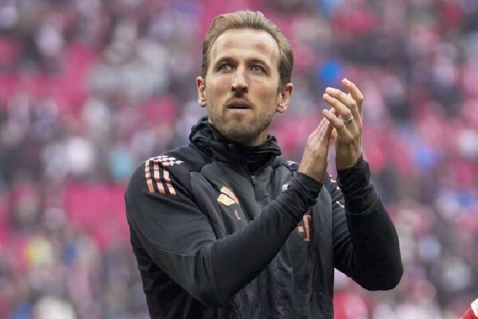 Harry Kane ph&aacute; dớp, lần đầu gi&agrave;nh danh hiệu trong sự nghiệp