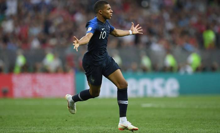 Dự đo&aacute;n, soi k&egrave;o thẻ v&agrave;ng Croatia vs Ph&aacute;p, 1h45 ng&agrave;y 7/6