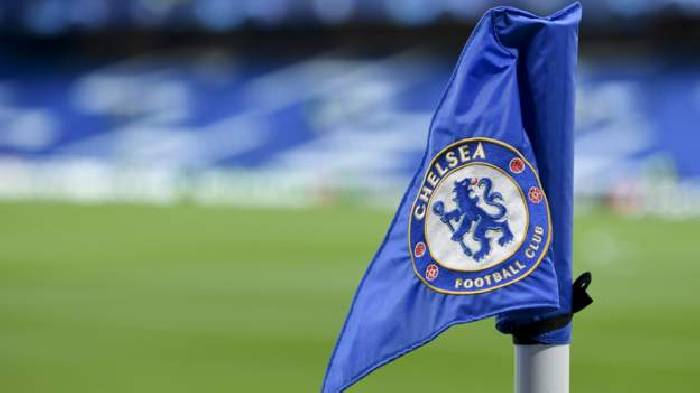 Chelsea chi hơn 500 tỷ, đ&oacute;n trung phong 18 tuổi cao gần 1m9