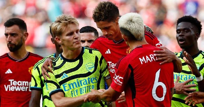 Cựu sao Chelsea: 'Thật kh&oacute; hiểu! Cậu ta hết cửa ở lại M.U rồi'