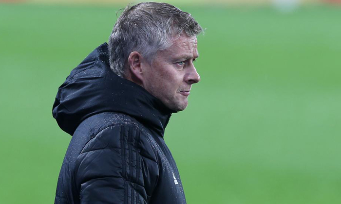 Solskjaer l&ecirc;n tiếng về tương lai sau khi MU thua Istanbul Basaksehir