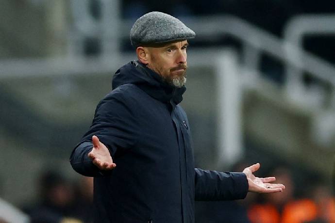 Erik ten Hag mất kiểm so&aacute;t ph&ograve;ng thay đồ Man United