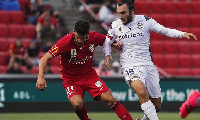 Soi k&egrave;o phạt g&oacute;c Melbourne Victory vs Adelaide, 15h45 ng&agrave;y 8/1