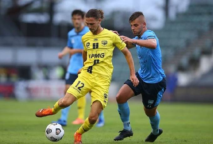 Soi k&egrave;o phạt g&oacute;c Sydney vs Wellington Phoenix, 13h ng&agrave;y 7/1