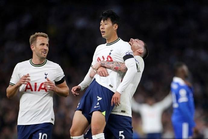 Soi k&egrave;o phạt g&oacute;c Tottenham vs Portsmouth, 19h30 ng&agrave;y 7/1