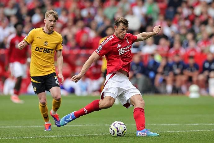 Soi k&egrave;o phạt g&oacute;c Wolves vs Nottingham, 3h00 ng&agrave;y 7/1