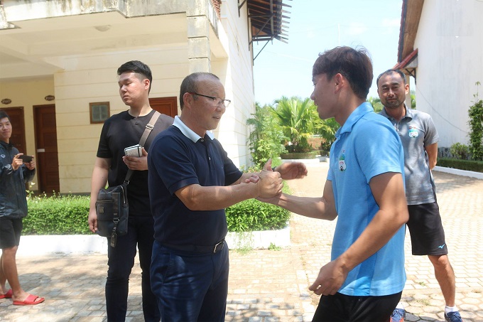 Thầy Park trở lại dẫn dắt U22 Việt Nam v&agrave; th&ecirc;m 'qu&acirc;n sư b&iacute; ẩn'