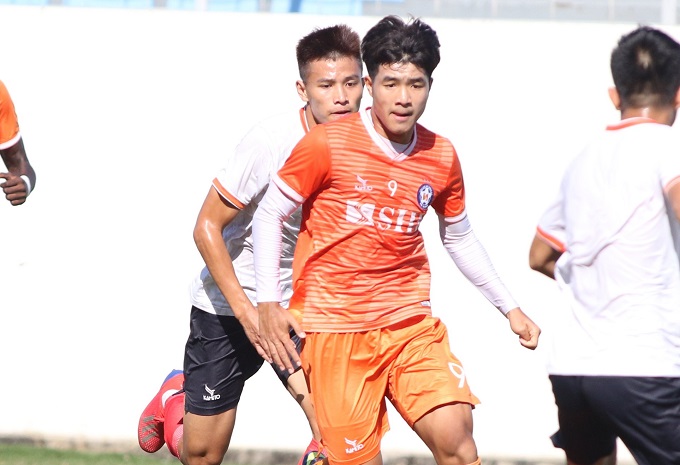 H&agrave; Đức Chinh nhập viện trước trận mở m&agrave;n V.League 2020