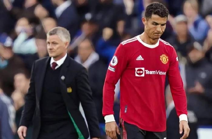 Solskjaer tiết lộ việc Ronaldo về MU l&agrave; 'lợi bất cập hại'