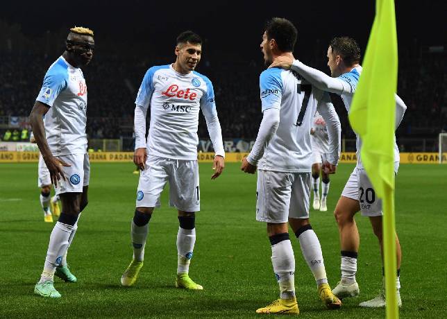Soi k&egrave;o phạt g&oacute;c Lecce vs Napoli, 00h00 ng&agrave;y 8/4