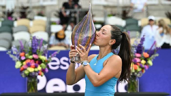 Jessica Pegula bảo vệ th&agrave;nh c&ocirc;ng ng&ocirc;i v&ocirc; địch Charleston Open