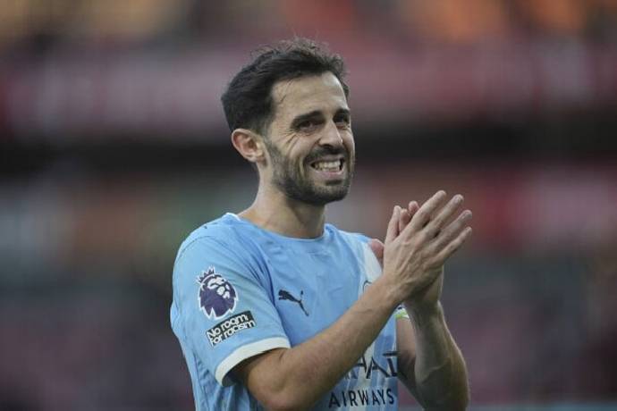 Man City x&aacute;c nhận chia tay Bernardo Silva