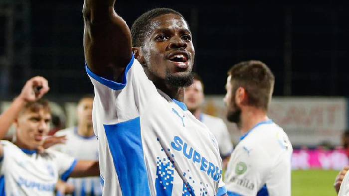 Nhận định, soi k&egrave;o Universitatea Craiova vs CFR Cluj, 0h30 ng&agrave;y 7/4: Lợi thế lớn