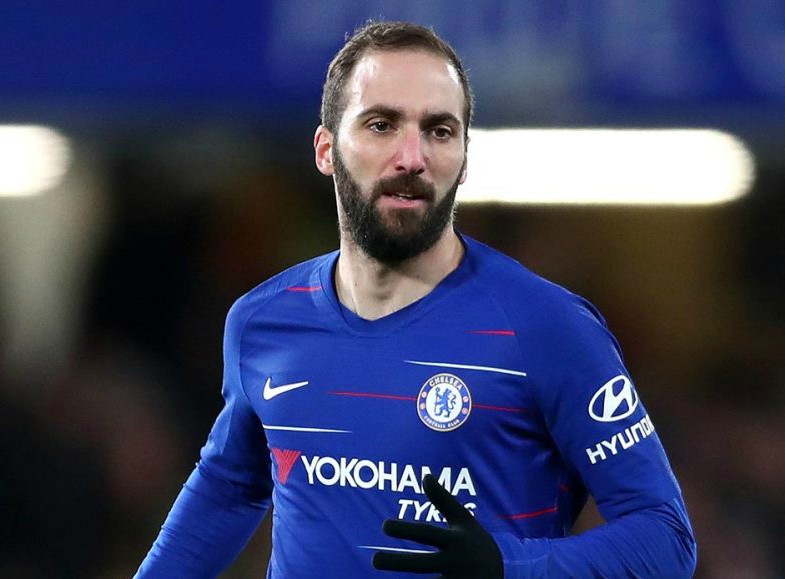 Maurizio Sarri gửi lời nhắn tới BLĐ Chelsea về trường hợp của Higuain